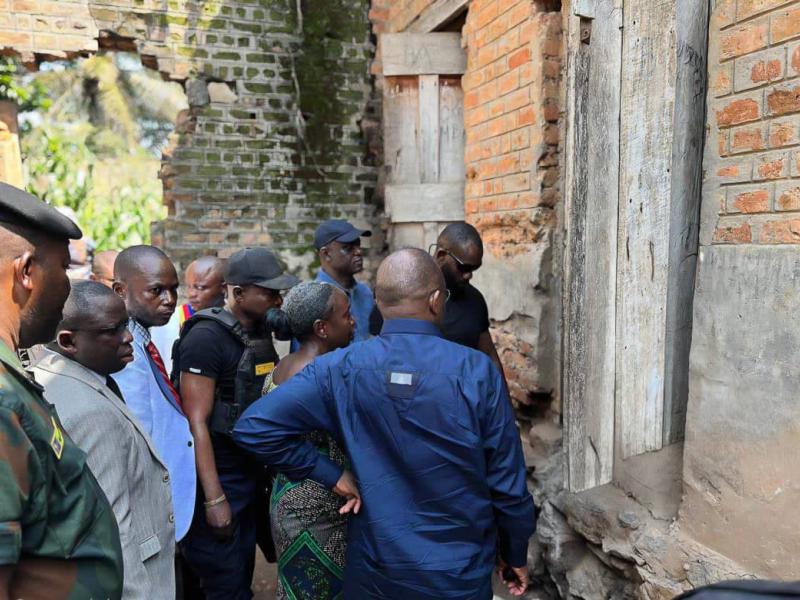 Le ministre Guillaume Ngefa constate l’état critique de la prison de Demba