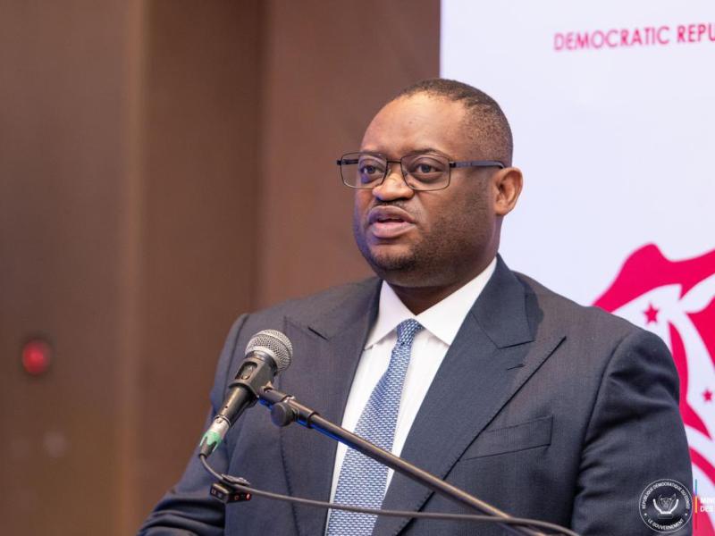 Le ministre Doudou Fwamba présente les réformes économiques et les opportunités d’investissement devant la Chambre de commerce américaine à Kinshasa