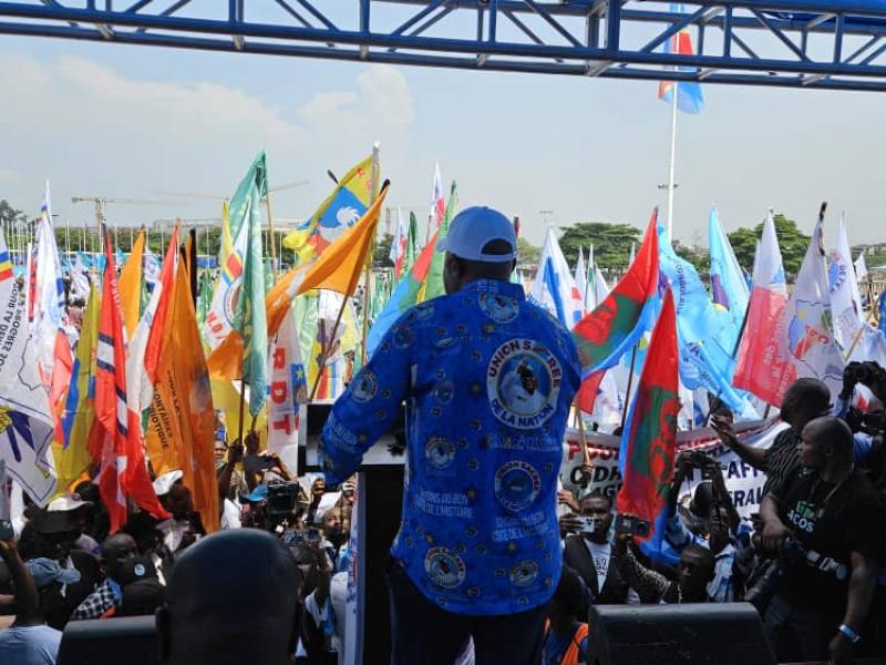 André Mbata devant les militants [photo d'illustration]