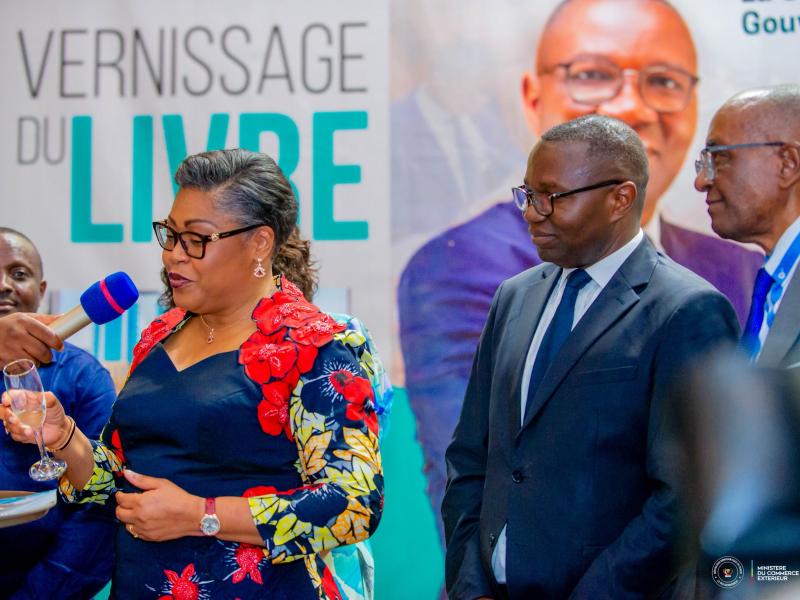 La Première Ministre Judith Suminwa préside la cérémonie de vernissage du livre « République démocratique du Congo : la gouvernance à l’aune des 55 réunions du Conseil des ministres du Gouvernement Suminwa I », du ministre Julien Paluku Kahongya