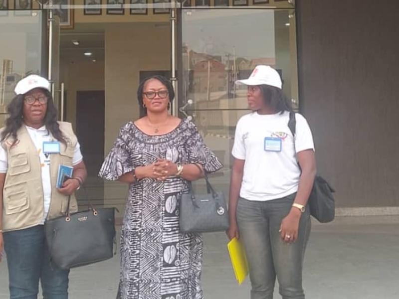 Gisèle Kapinga, commissaire nationale chargée des droits de la femme et de l'enfant (au milieu) [photo d'illustration]