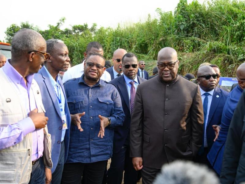 Le ministre Doudou Fwamba accompagne le Président Félix Tshisekedi sur le chantier de la route Kananga–Kalamba-Mbuji