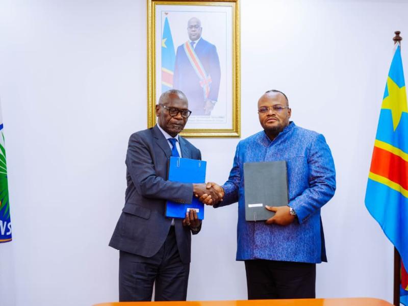 Le Gouverneur de la ville de Kinshasa Daniel Bumba et le maire de Brazzaville Dieudonné Batsimba [photo d'illustration]