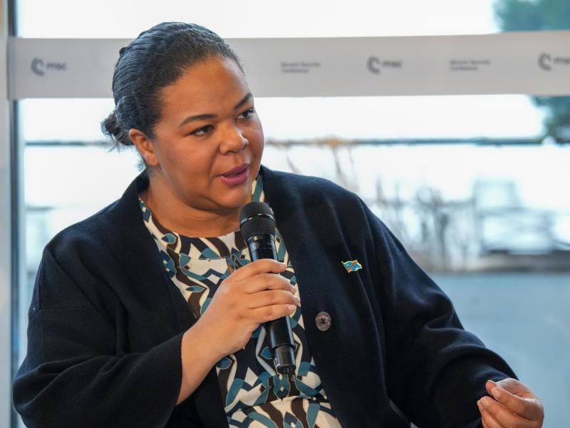 Thérèse Kayikwamba Wagner, des Affaires étrangères en RDC