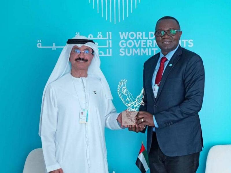 Le ministre congolais du commerce extérieur Julien Paluku et le directeur général du groupe DP World, Sultan Ahmed Bin Sulayem