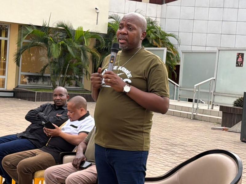 Le Gouverneur de la province de Haut-Uele lors d'une rencontre avec la jeunesse estudiantine de Kisangani