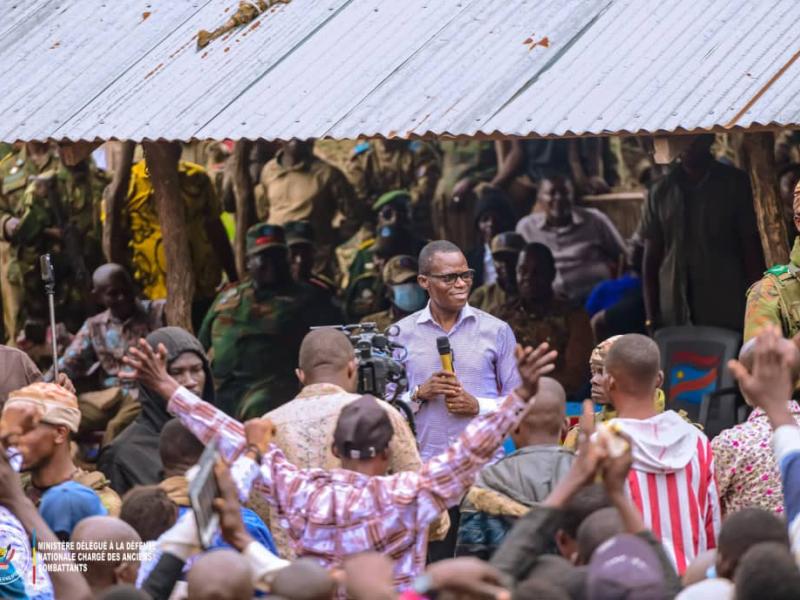 Le ministre Eliezer Ntambwe réussit à convaincre les leaders Mobondo de s’investir dans la paix et la protection du pays