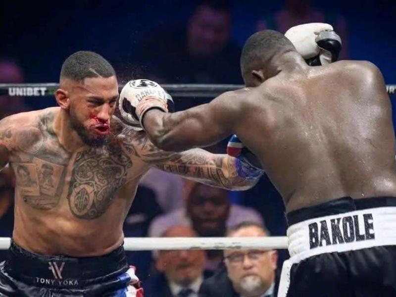 Martin BAKOLE et Tony YOKA lors de leur combat, samedi 14 mai 2022 à l'Accor Arena [photo d'illustration]