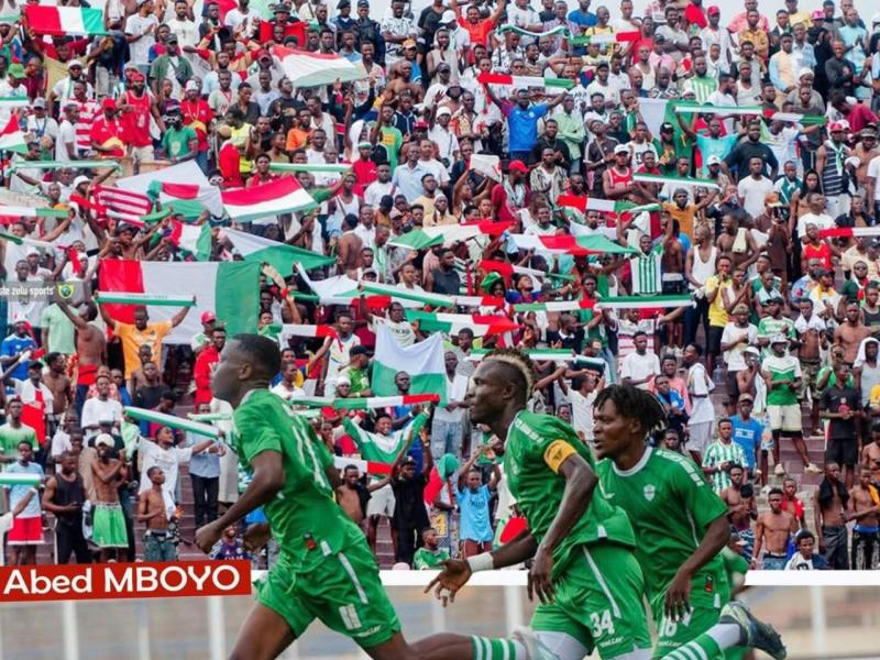 Quelques joueurs du DCMP et les supporters en pleine célébration d'un but au Stade Tata Raphaël. [Photo d'illustration]
