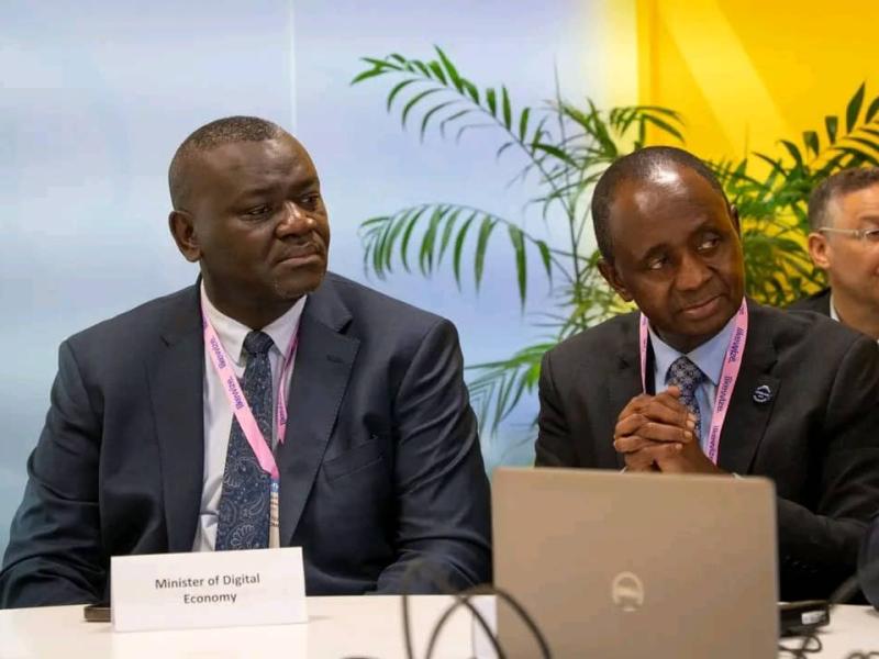 Le ministre Augustin Kibassa lors d’une table ronde organisée à Barcelone par la GSMA