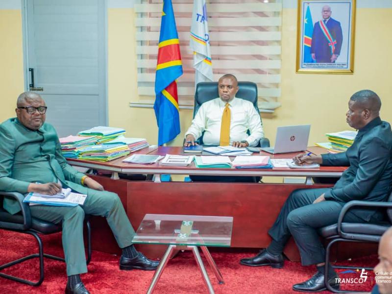 Jérémie KILUBU MATONDO, Directeur Général ai de Transco avec ses adjoints