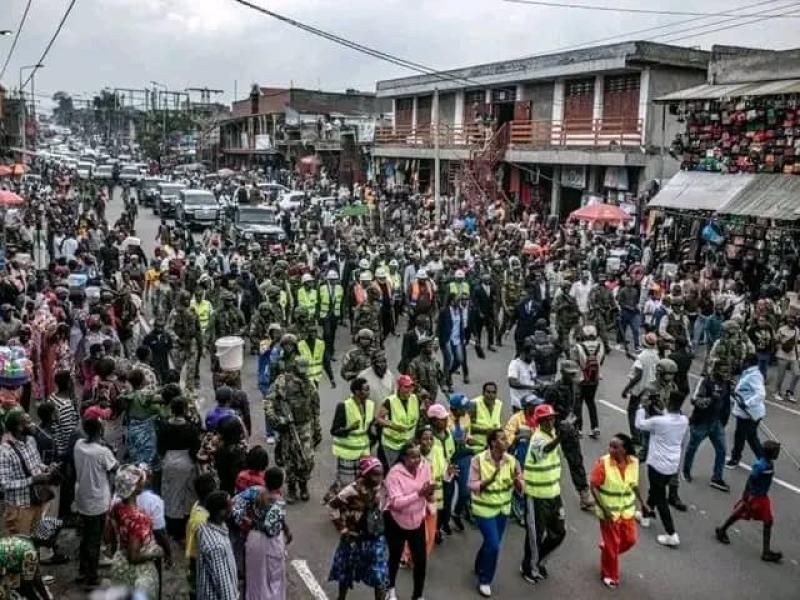 Des enfants pami les manifestants lors d’une marche imposée à la population de Goma par le M23-AFC [photo d’illustration]