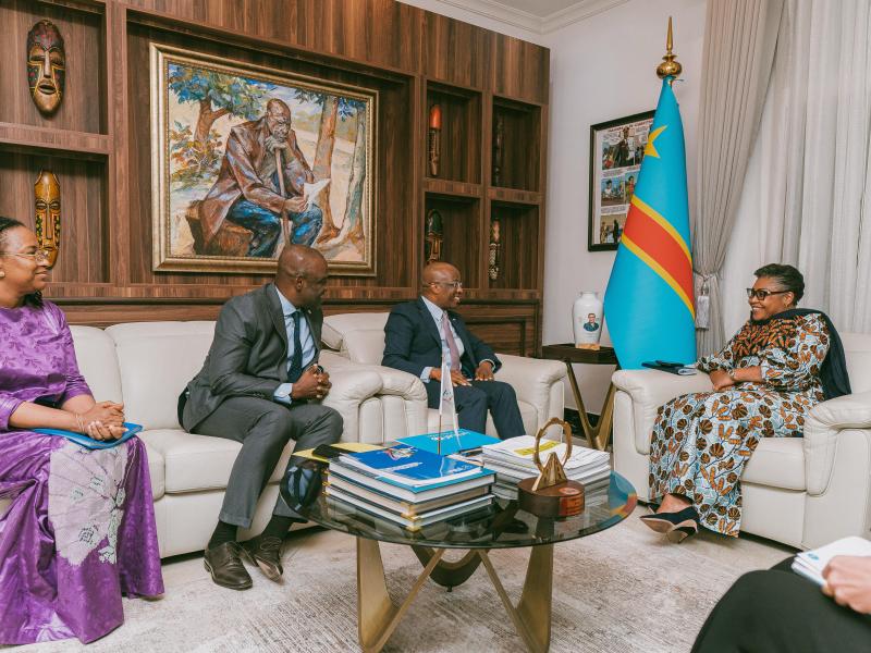 La Première Ministre Judith Suminwa échange avec la délégation de l' UNICEF