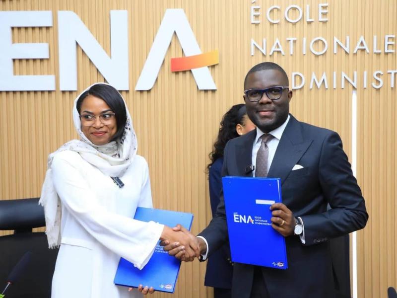 Directrice générale de l'ARE Soraya Aziz, et le DG de l'ENA Tombola Muke.