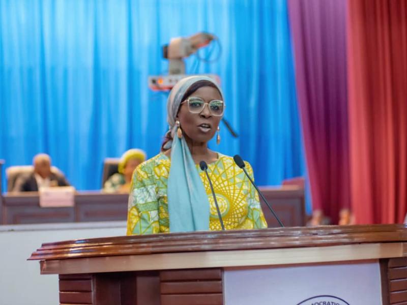 Dr Diene Keita, Directrice exécutive de UNFPA, intervenant dans une plénière à l’Assemblée Nationale de la RDC