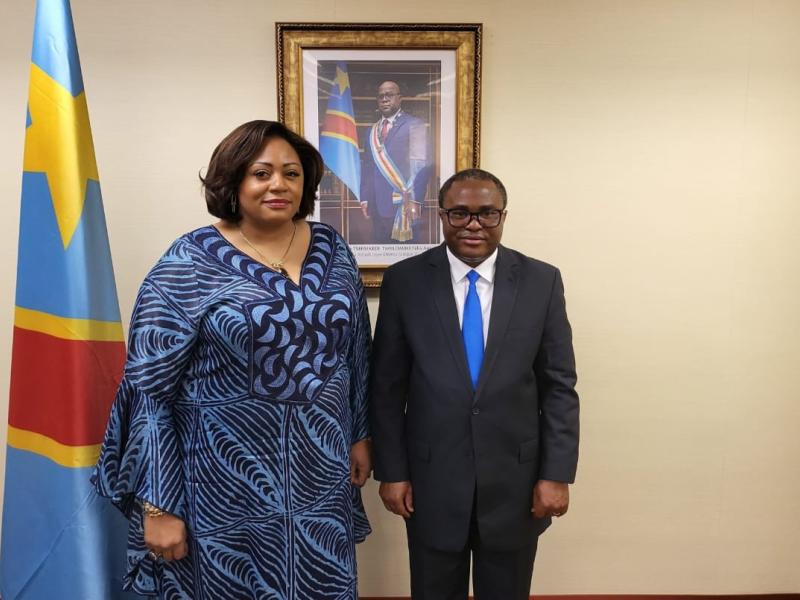 L’ambassadrice de la RDC aux États-Unis Kapinga Yvette Ngandu et le représentant au FMI [photo d'illustration]