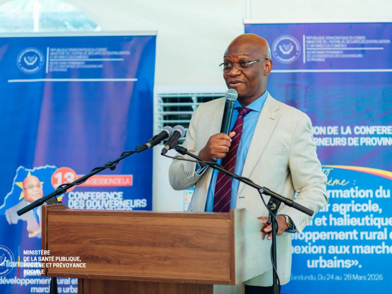Le Docteur Samuel Roger Kamba, ministre de la Santé publique, Hygiène et Prévoyance sociale.