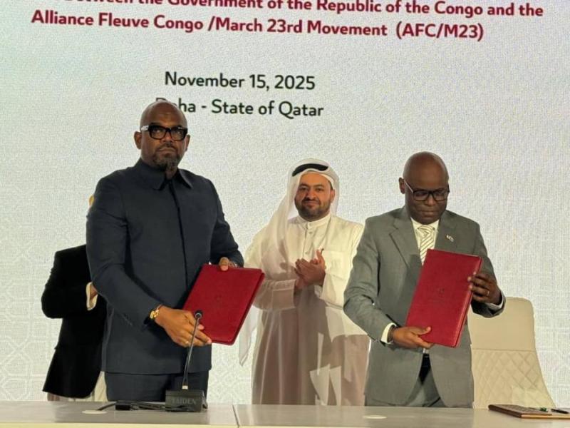 Sumbu Sita Mambu du Gouvernement congolais et Benjamin Mbonimpa du M23-AFC après la signature de l’accord-cadre de paix sous la supervision du Qatar et des USA [photo d’illustration]