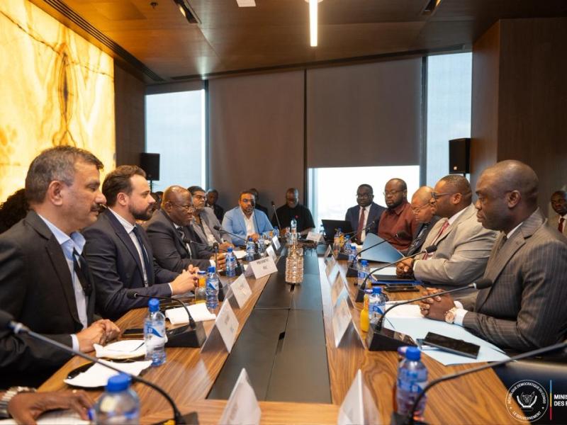 Le Gouvernement congolaise via le ministre des Finances, Doudou Fwamba, en séance de travail avec le secteur privé, représenté par la FEC