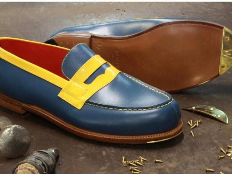 La paire «180», oeuvre de la maison J.M. Weston pour honorer la mémoire de l'artiste musicien et sapeur congolais, Jules Shungu Wambadiyo dit Papa Wemba