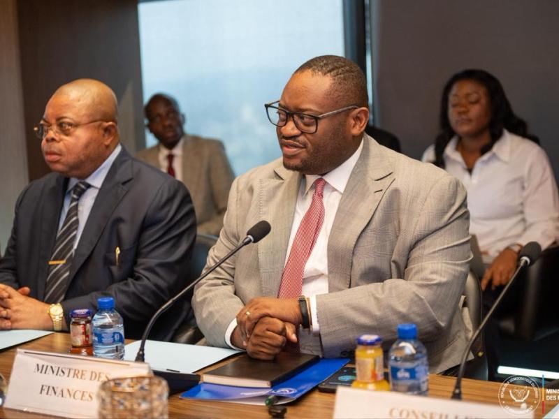 Doudou Fwamba Likunde Li-Botayi,  ministre des Finances en RDC