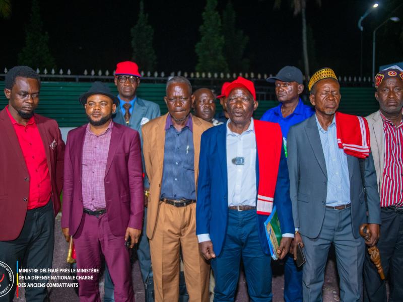 Les chefs coutumiers Teke après l'audience avec le ministre délégué Eliezer Ntambwe, mardi 07 avril 2026