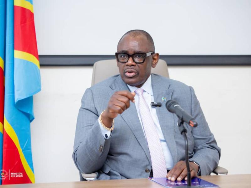 Le ministre congolais des Mines, Louis Watum Kabamba, en pleine réunion stratégique avec les délégués de la future commission interministérielle du projet « MIFOR »