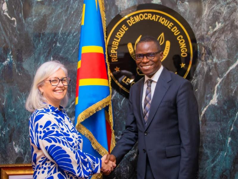 Le Ministre délégué Eliezer Ntambwe et l'ambassadrice Catherine Vezina, ce mardi 14 mars 2026