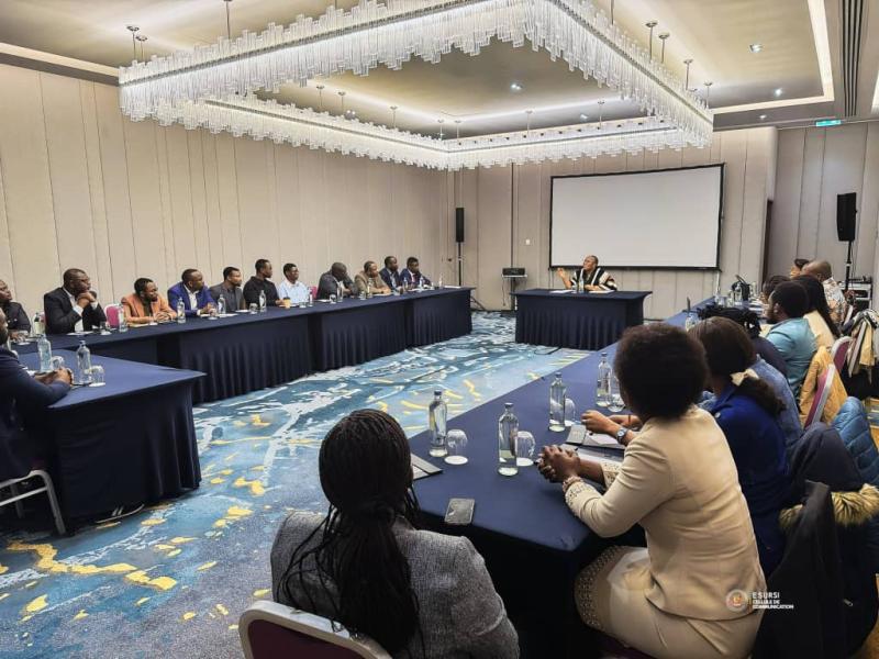 En mission en Belgique, la ministre de l’ESURSI en RDC, Marie-Thérèse Sombo, échange avec les doctorants congolais évoluant en Europe
