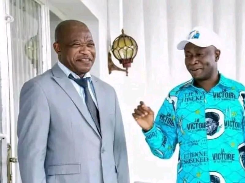André Mbata, secrétaire permanent de l’USN et Augustin Kabuya, secrétaire général de l’UDPS [photo d’illustration]