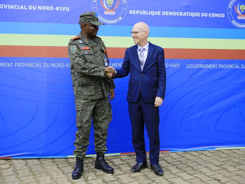 James Swan,  Représentant Spécial du Secrétaire Général des Nations Unies en RDC et chef de la MONUSCO,  reçu à Beni par le Gouverneur militaire Evariste Kakule Somo