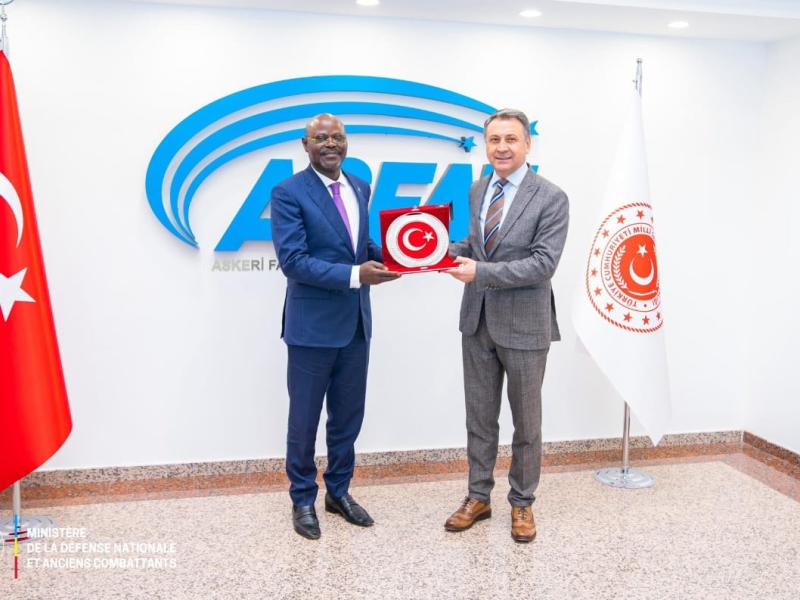 Le VPM Guy Kabombo Muadiamvita, Haluk Görgün, Secrétaire aux Industries de Défense [photo d'illustration]