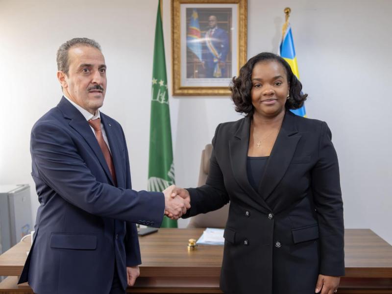 La Vice-ministre des Affaires étrangères, Noëlla Ayeganagato et l’ambassadeur algérien accrédité en RDC, Nacim Gaouaou [photo d'illustration]