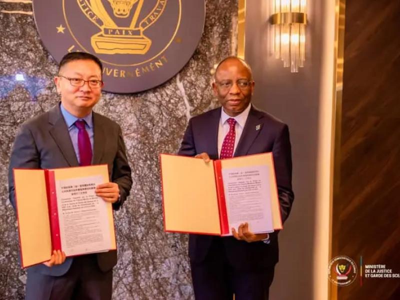 Le ministre de la Justice Guillaume Ngefa et l'Ambassadeur de Chine en RDC [photo d'illustration]