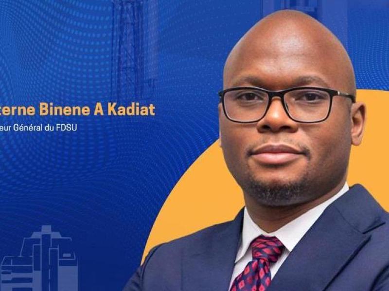 Paterne Binene, DG des Fonds de développement du service universel mis en avant plan des États Généraux des Postes de Télécommunications