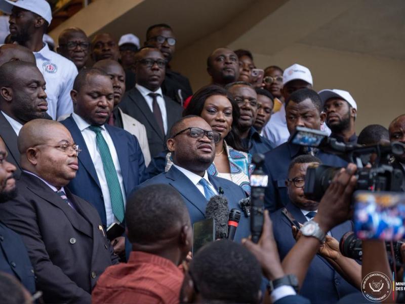 Le ministre Doudou Fwamba lors d’une visite de travail à la Direction des grandes entreprises de la DGI, à l’occasion de la clôture de l’échéance fiscale d’avril 2026 [photo d’illustration]