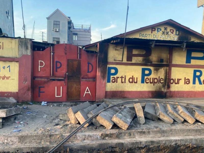 Le bureau du PPRD incendié à Kinshasa lors d’une manifestation [photo d’illustration]
