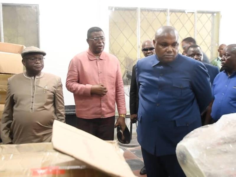 Le DGA du Fonds de Promotion de l'industrie,  Blaise Mastaky Birindwa en visite de terrain au SENAPI