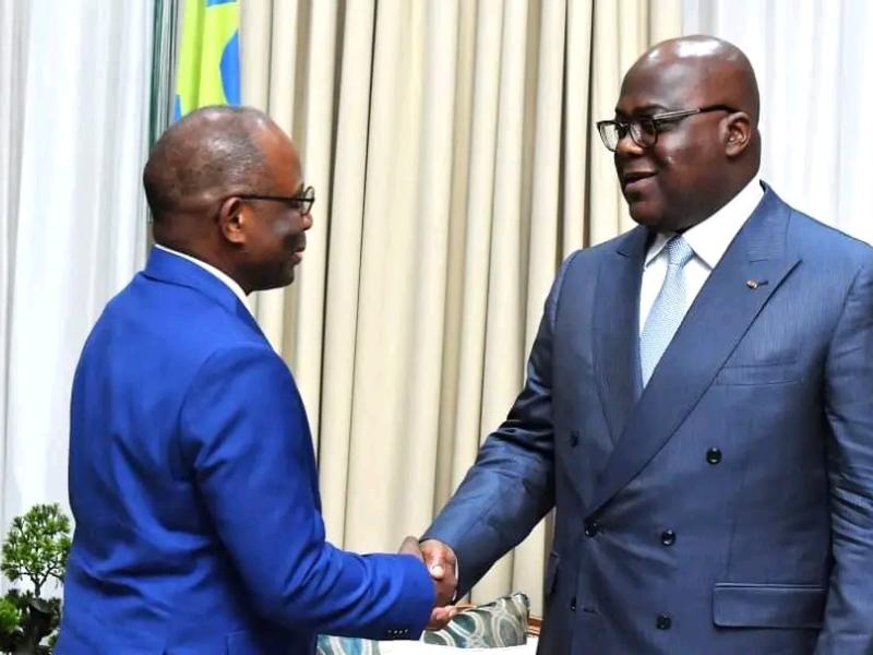 Poignée de main entre le ministre de la Justice Guillaume Ngefa et le Président de la République Félix Tshisekedi [photo d'illustration]