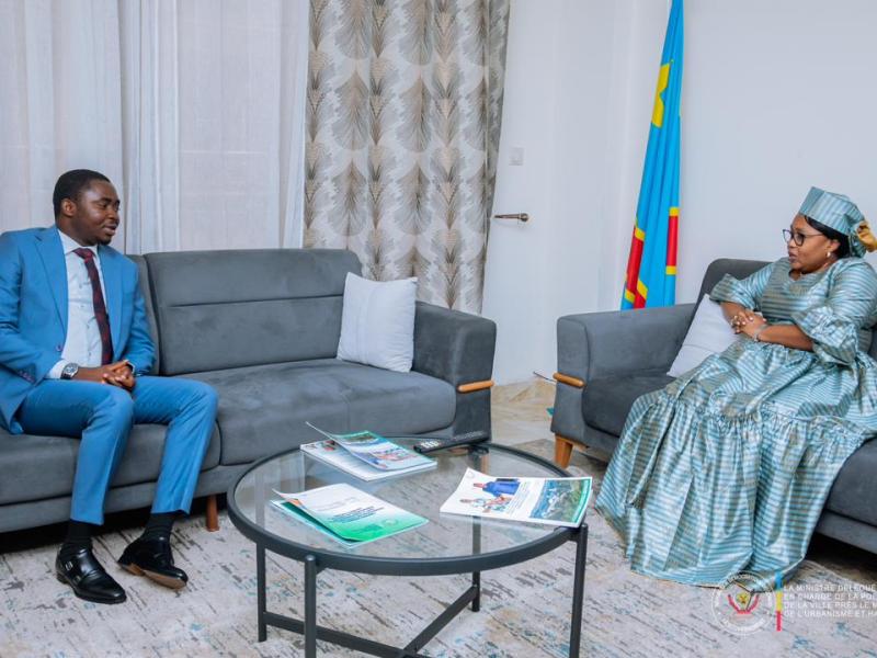 La ministre déléguée à la politique de la ville, Angèle Bangasa et le vice-gouverneur du Nord-Ubangi Odon Bongango Neto [photo d'illustration]