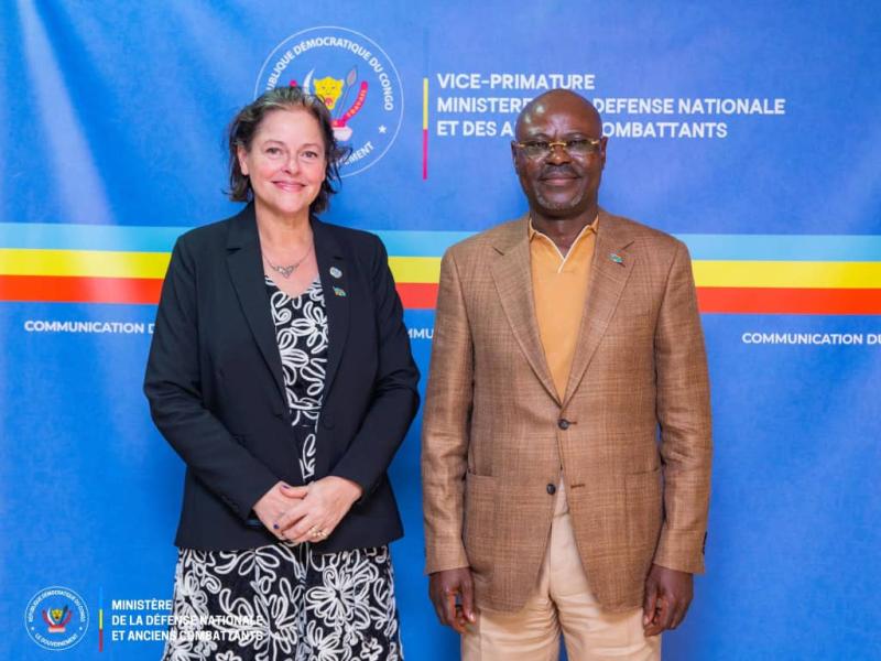Vivian van de Perre,  Représentante spéciale adjointe du Secrétaire général des Nations Unies, reçue par le VPM de la Défense, Guy Kabombo Muadiamvita