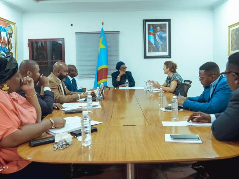 La ministre Yolande Elebe Ma Ndembo échange avec une délégation conduite par Lot Debruyne, cheffe de mission adjointe de la Belgique en RDC