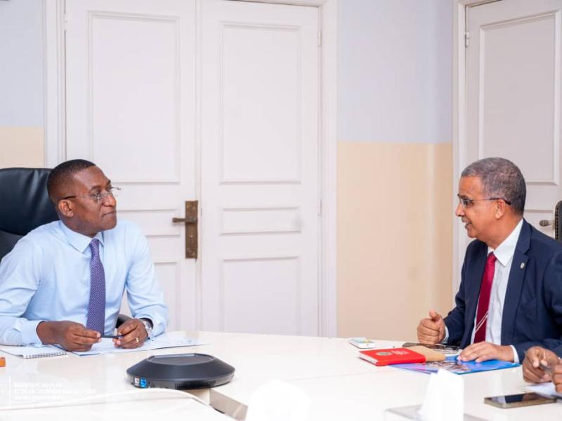 Le ministre du Plan Guylain Nyembo et le représentant de la BAD [photo d'illustration]