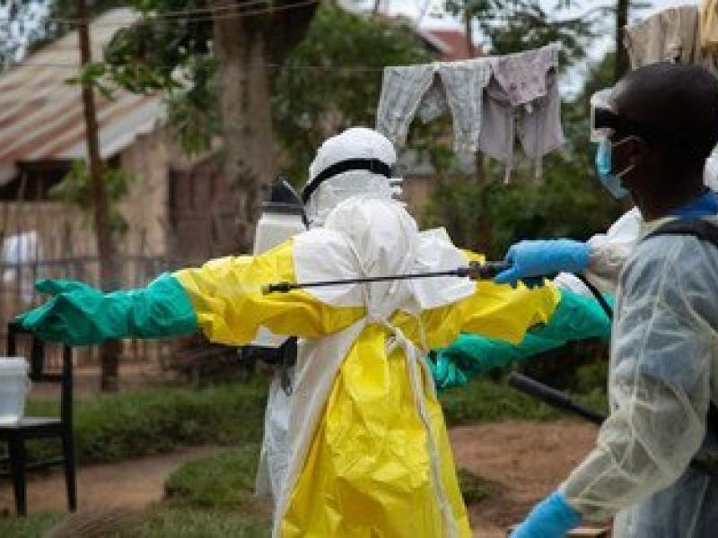 Rinçage des équipements de protection contre le virus Ebola à Beni, en RDC [photos archives]