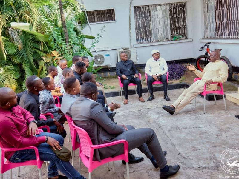 Le Secrétaire Général et Président a.i de l'UDPS Augustin KABUYA en entretien avec les démissionnaires du parti Alliance pour le Changement de Jean-Marc KABUND