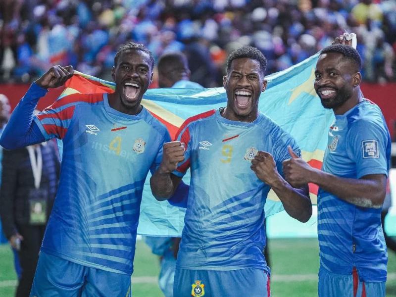 Axel Tuanzebe,  Samuel Essende et Cédric Bakambu [photo d’illustration]