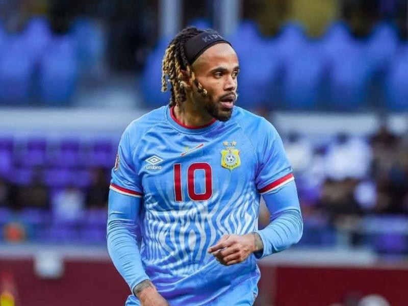 Théo Bongonda lors d'un match avec les Léopards de la RDC