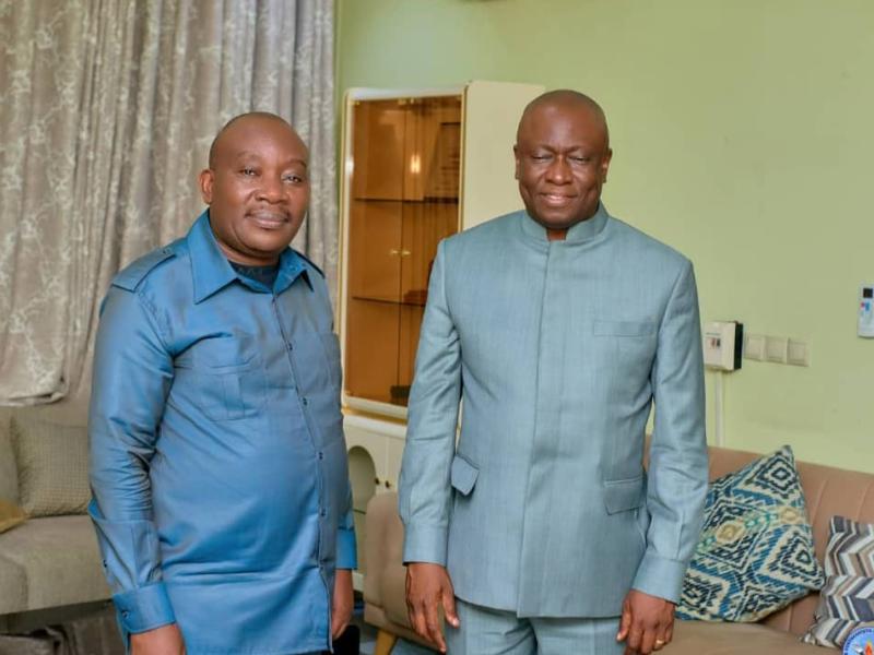 Le Secrétaire général de l'UDPS Augustin Kabuya et le prophète Jules Mulindwa [photo d'illustration]