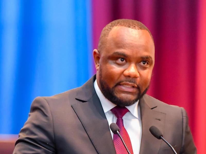 Le président du CSAC Christian Bosembe devant les élus nationaux, jeudi 28 mai 226