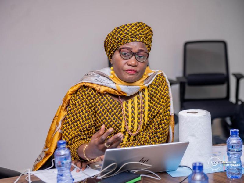 Clarisse PHOLA TEDIKA Secrétaire Permanente Provinciale du Corps des Assistants Sociaux ville de Kinshasa